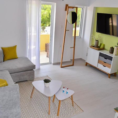 2 Bedroom Apartment Lambisea คอสทาวน์ ภายนอก รูปภาพ