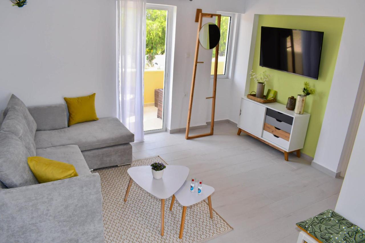 2 Bedroom Apartment Lambisea คอสทาวน์ ภายนอก รูปภาพ